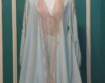 Vintage Glydon's 2 Piece Mint Green Sleepwear Peignoir Set With Beige Lace Trim Lace T Back