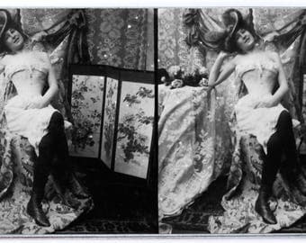Original stereoview RISQUE VICTORIAN woman erotik erotique femme Real Photo stereoscopic card