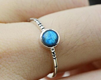 Labradorite ring, handmade ring, 92.5% Sterling silver ring, Labradorite silver ring, stone ring, size 3,4,5,6,7,8,9,10,11,12,13