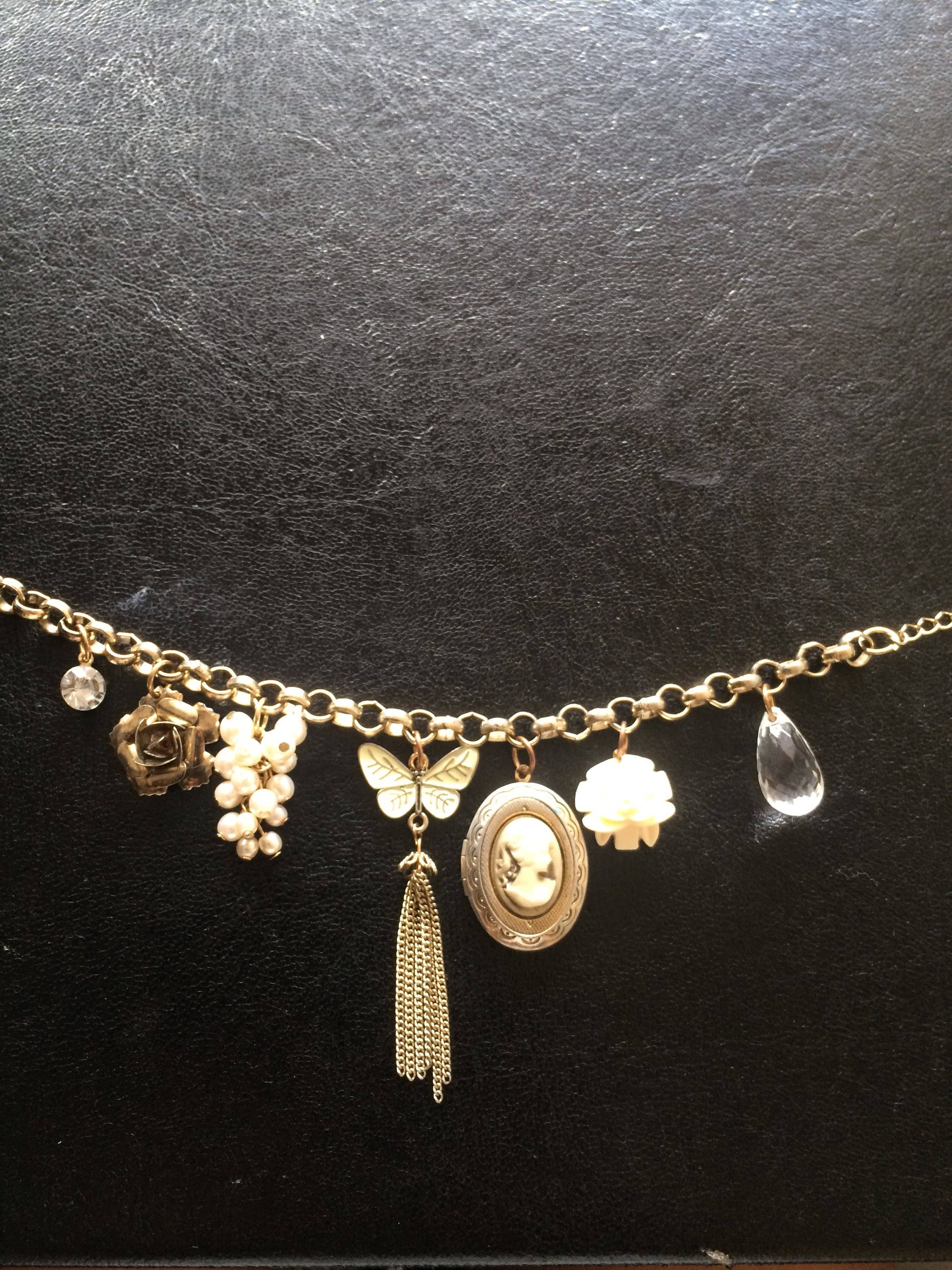 vintage charm bracelet 50 s style e10231018402500007m 22 00 mycenters top vintage charm bracelet 50 s style e10231018402500007m 22 00 mycenters top