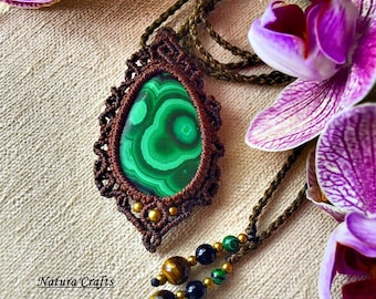 Macrame necklace with Malachite. Best quality. Powerful stone. Gypsy souls. Spiritual jewelry. Handmade. Unique design.