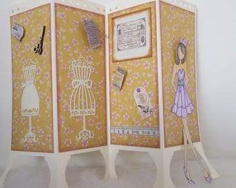Pop up in the shape of a room divider card