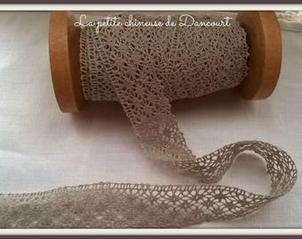 Old 100% linen lace