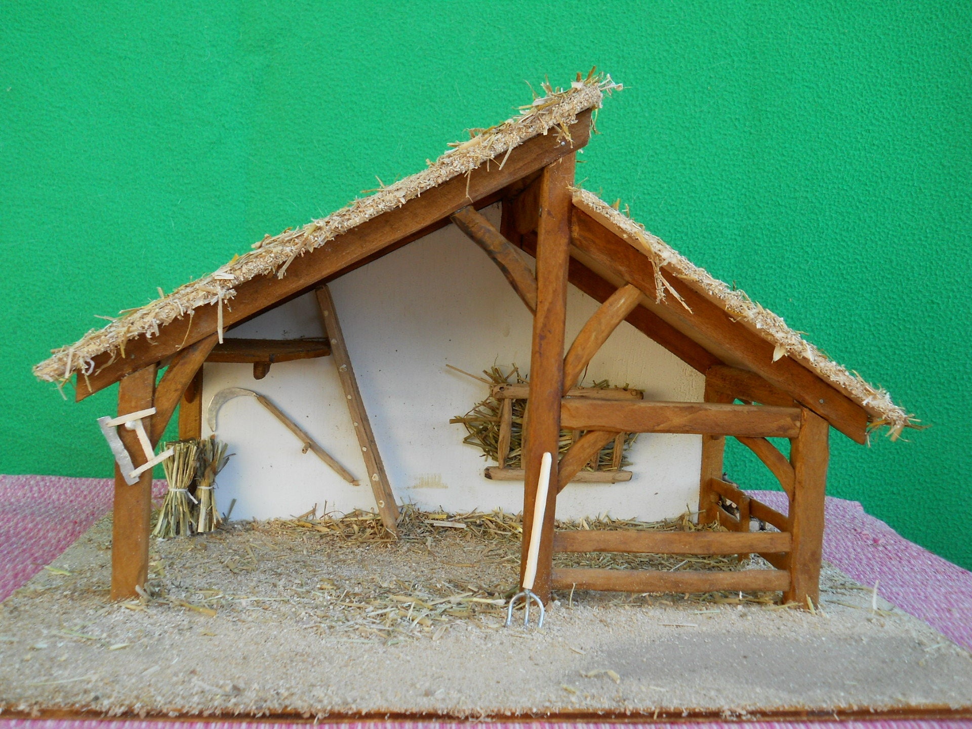 Crèche de Noël fait main en bois Noëlla avec