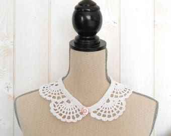 White Peter Pan collar crochet