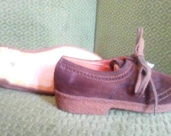 Mod's 8 1960s leather shoes Vintage NOS French childrens kids shoes NEW Deadstock Rare