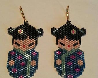 novelty Kokeshi earrings beadwoven peyote