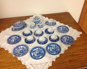 Child's Blue Willow Tea Set