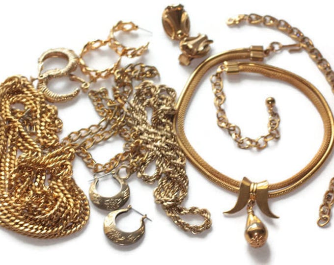 Nine Piece Gold Tone Lot 4 Necklaces 4 Pair Earrings 1 Bracelet Vintage