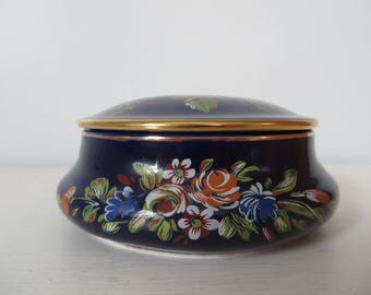Veritable Bleu De Four Round Trinket Box