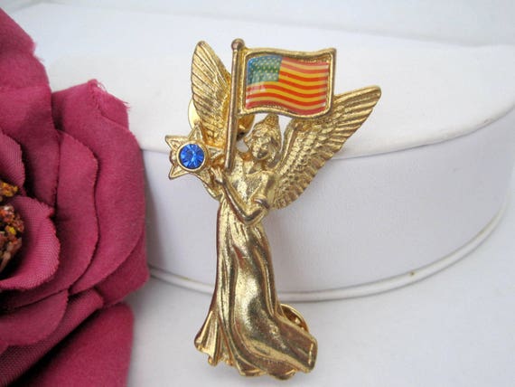 Patriotic Flag Pin - Angel of Vision- by TGT Inc - Vintage Holiday Pin