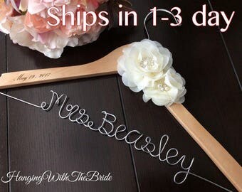 Personalized Wedding hanger, custom wire hanger, bridal hanger, bride gift, bridesmaids gift, custom made hanger