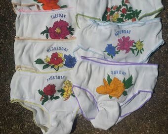 Vintage Days of the Week Panties // 1960s New Old Stock // Womens SM