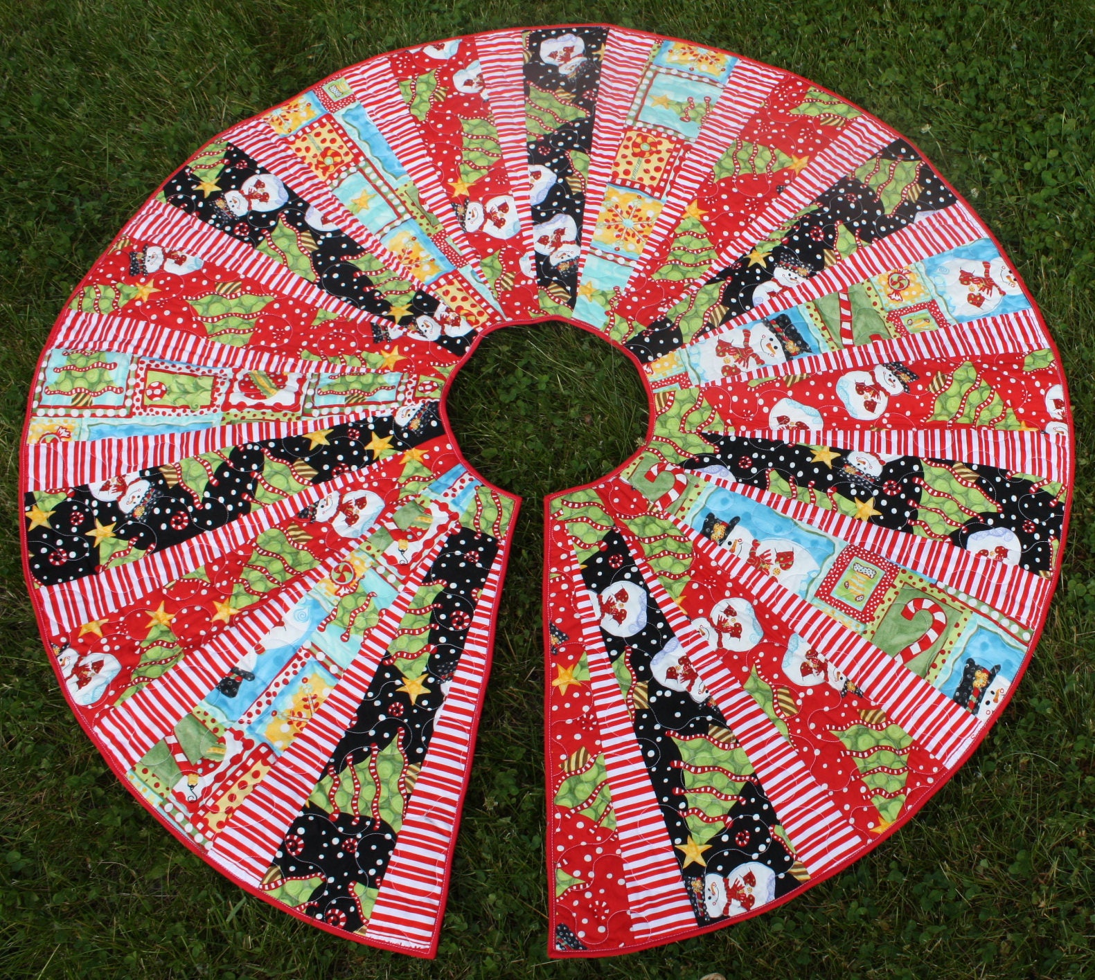 Christmas Tree Skirt Reversible Candy Cane Snowman Red White