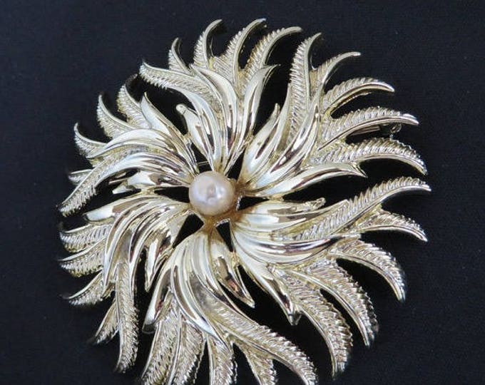 Cathe Brooch Pendant Vintage Sunburst Flower Gold Tone Pendant Pin