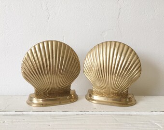 Vintage Set of Brass Shell Bookends / Coastal Home Decor / Vintage Beach House