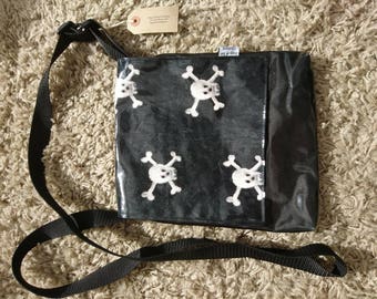 Skulls oilcloth messenger
