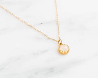 Moonstone Necklace / Gold Moonstone Pendant Necklace / June Birthstone Necklace / Dainty Gold Layering Necklace