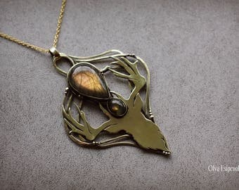 Deer pendant Brass pendant Deer head Labradorite gemstone Wild animal Wire wrapped necklace Nature necklace Nature inspired