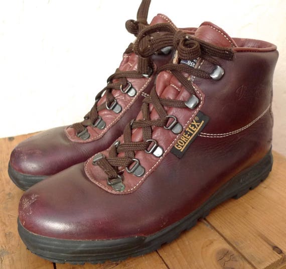 Vintage VASQUE Made in Italy LEATHER GoreTex Hiking BOOTS Red
