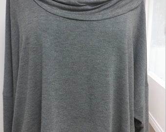 Haut ample, col tombant asymétrique, jersey souple, taille unique
