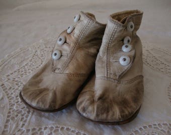 Precious Antique 1920's White LEATHER Button Up Baby SHOES shabby chic decor photo prop display shoe boots