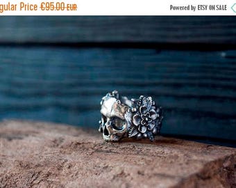 SALE 20% OFF Silver skull ring - Flower skull ring - Flowers and skull - Sugar skull - Day of the dead - Gothic ring - Dia de los muertos