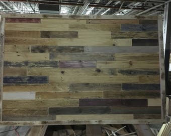 32 Square feet of pallet wood wall material