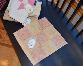 farmhouse, rustic, primitive, country, cottage chic, shabby chic, vintage 1940's feed sack craft quilt cutter piece