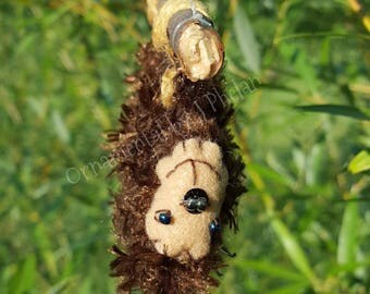 Sloth Costa Rica Pura Vida Handmade Hanging Brown Sloth Figurine - Woven Plastic Canvas - Three Toed Sloth - Handmade Christmas Ornament