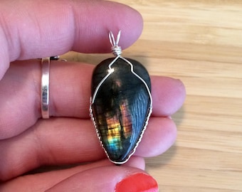 Labradorite pendant