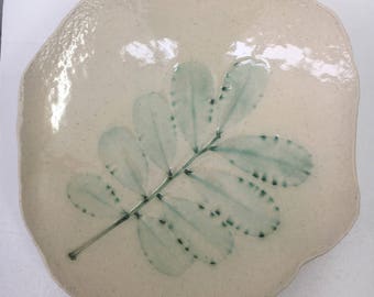 Sweet little leaf bowl