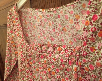 Square neckline flowered tunic size 6