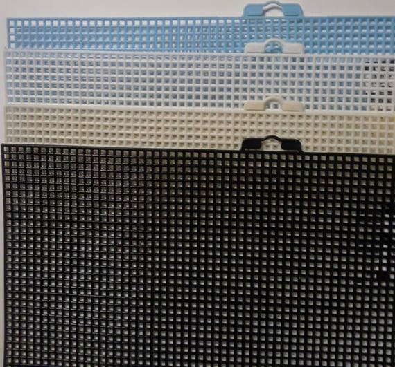 QuickCount Plastic Needlepoint Canvas 7Mesh Assorted Colors