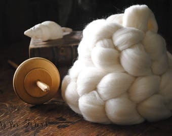 Domestic Targhee Undyed Combed Top Natural Wool Roving Spinning Felting fiber - 4 oz