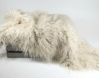 LaRgE Faux Flokati Ivory EgGshell Fur Fabric, Newborn Photo Props, Newborn Baby Boy Photo Props, Baby Girl Props, Backdrop or Flooring