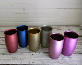 Aluminum Tumblers, Aluminum Cups, Colored Aluminum Tumblers 1950s 1960s Multi Colored Metal Cups, Vintage Aluminum Tumblers 5 in. Water Cups