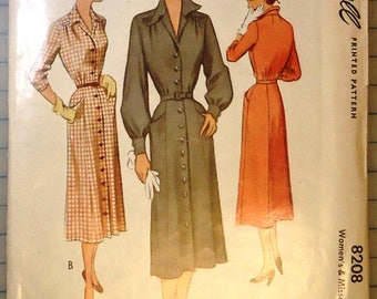 McCall 8208 - 1950s Vintage Sewing Pattern - Ladies Tailored Dress