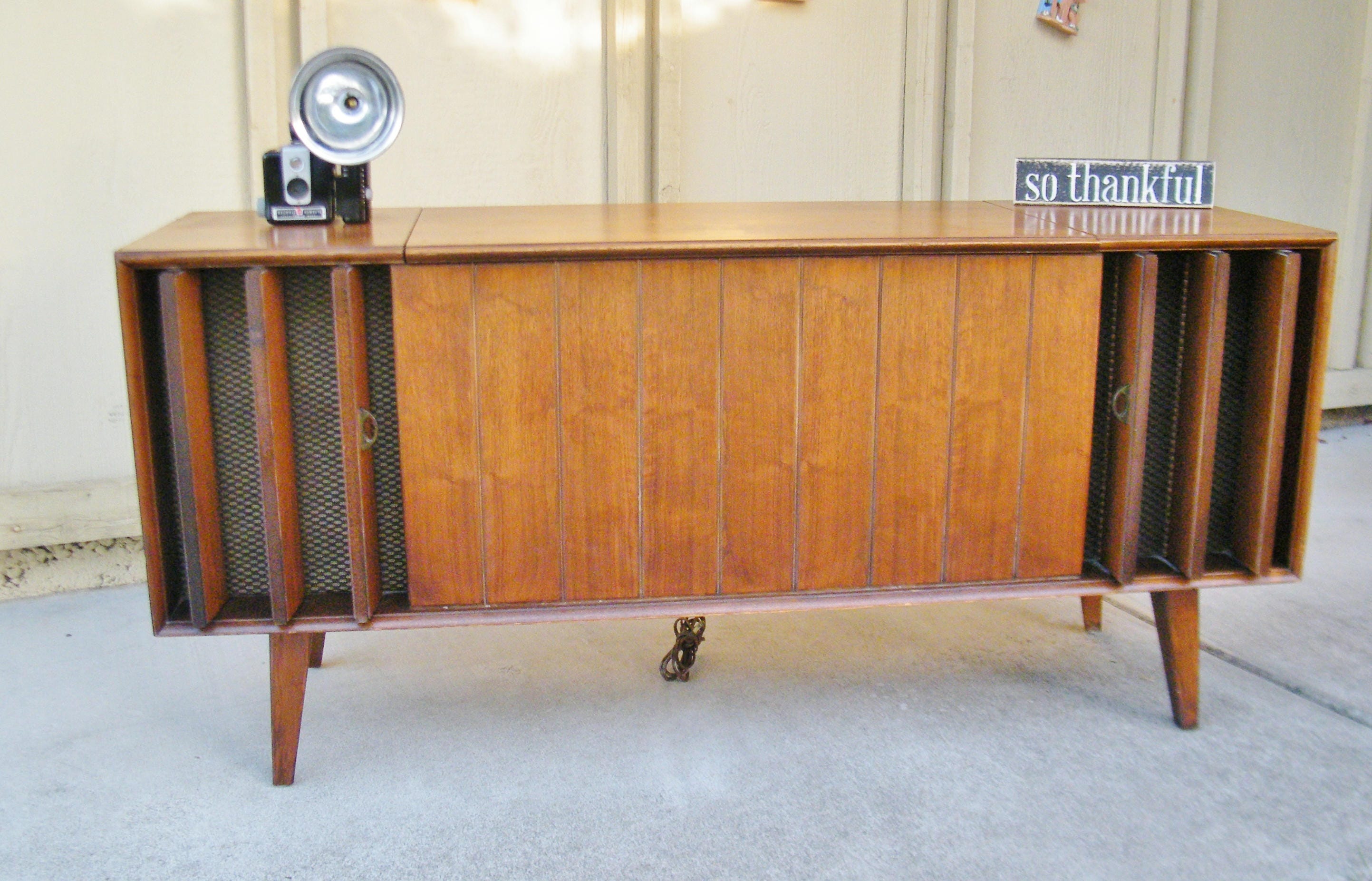 Mid Century Zenith Stereo Console Model X930 SOLD