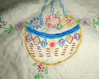 Linen Tablecloth, VIntage Linens, Embroidered Tablecloth, Small Tablecloth