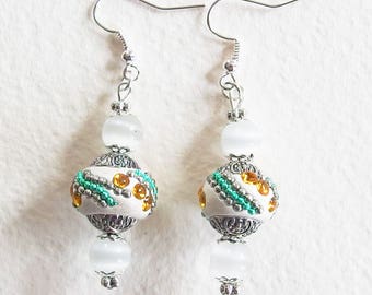 Boucles d'Oreilles Ethnique Chic - Matin Clair sur Varanasi - Perles Indonésiennes et Verre, Strass - Bijou créateur, pièce unique