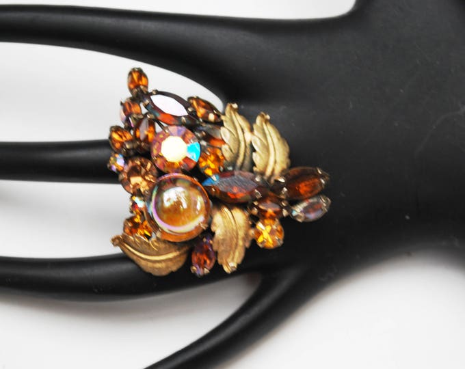 Rootbeer Rhinestone Brooch - gold Amber brown - art glass - golden leaf pin