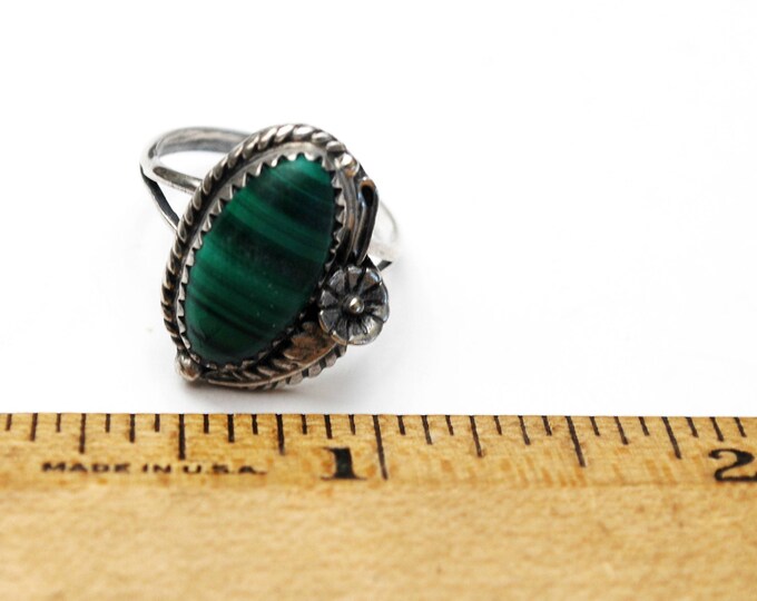 Sterling Malachite Ring - flower Leaf- Green Gemstone - Size 7 ring - southwestern - Silver Native Americanring