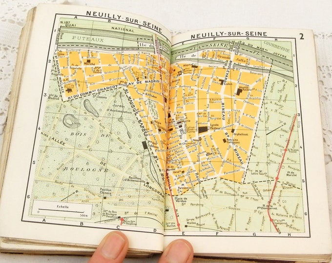 Vintage 1920s Guide Book Street Maps with Bus and Metro Routes of Paris Including Photograph of the Eiffel Tour, A to Z Plan de Paris