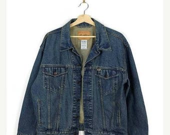 ON SALE Vintage Levi's Men's Denim Jacket /Jean Jacket from 90's/L*