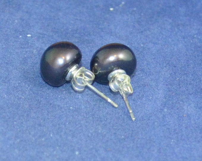 Tahitian Pearl Studs, 9-10mm Round, Natural, Set in Sterling Silver E1106