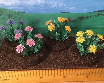 Spider Mum Plant - 1/12 scale