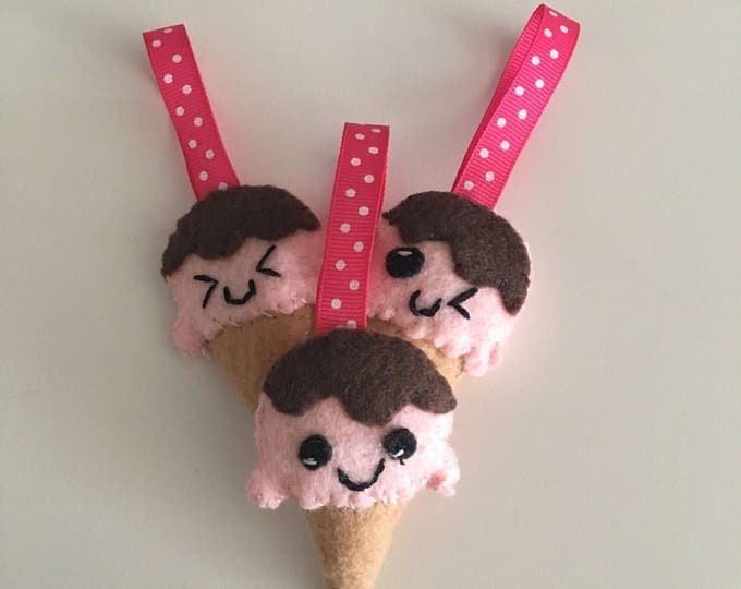 Ice cream felt keychain