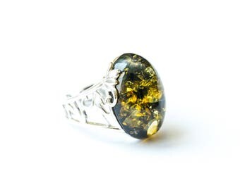 Green Amber Ring, Amber Fashion Ring, Baltic Amber Ring, Amber Ring, Adjustable amber ring, adjustable ring, green amber ring, amber jewelry