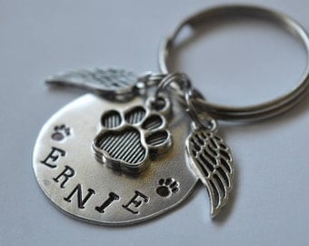 Pet Memorial Keychain - Pet Memory Keychain, Remembrance Keychain, Pet Loss Gift, Forever in my Heart, Paw Print, Angel Wing, Metal Stamped